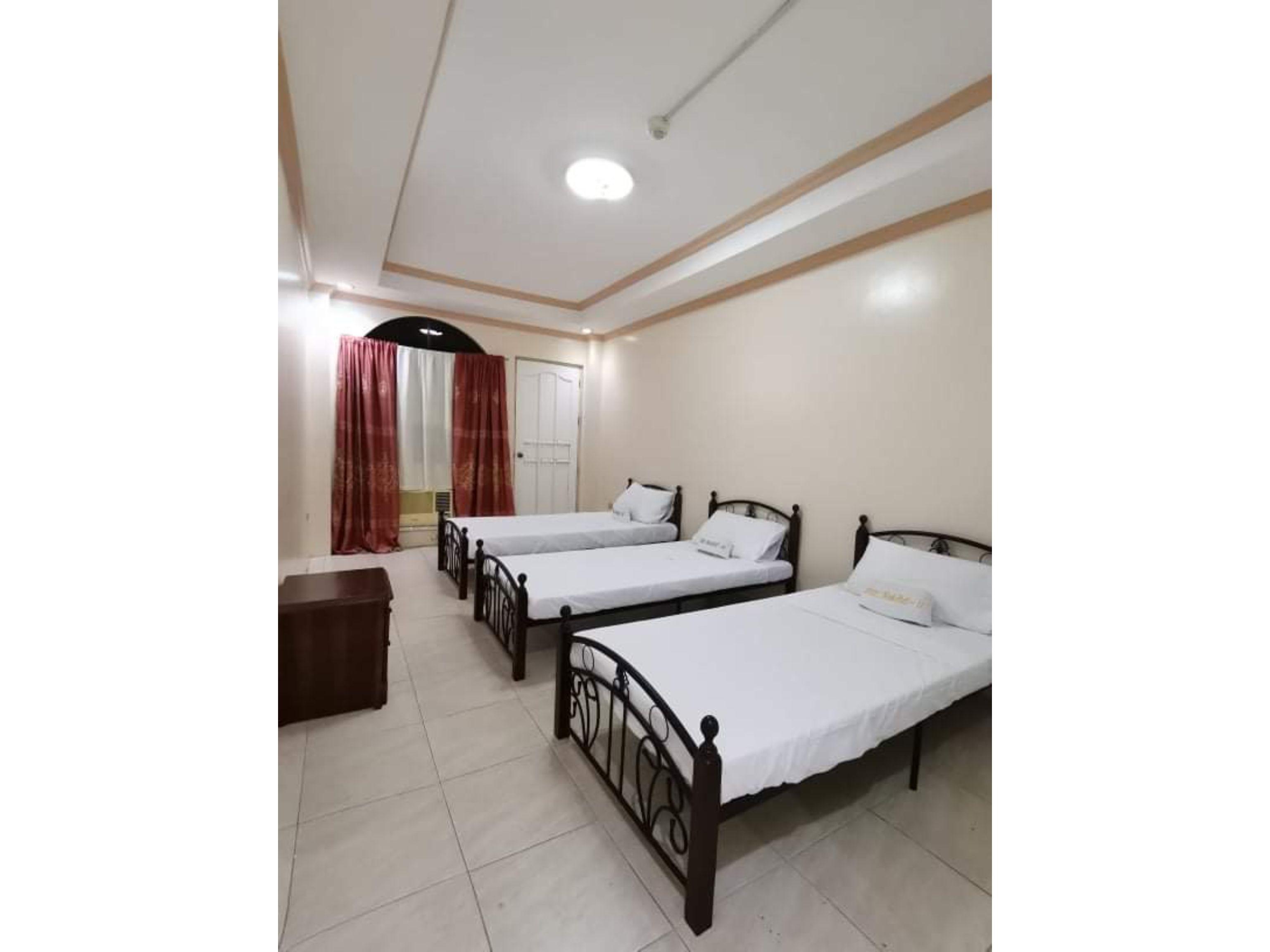 Oyo 799 Ddd Habitat Iloilo Hotel Exterior foto